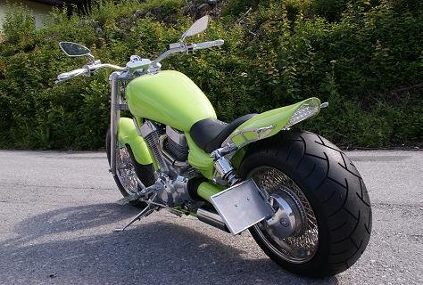 Suzuki VS 1400 Intruder Green Mamba